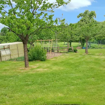 Дом отдыха Maison Charmante Avec Jardin Pres De Activites Exterieures Clarbec