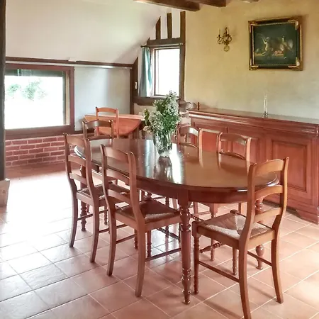 Maison Familiale Avec Jardin A Clarbec, 120 M², Jeux Pour Enfants *
