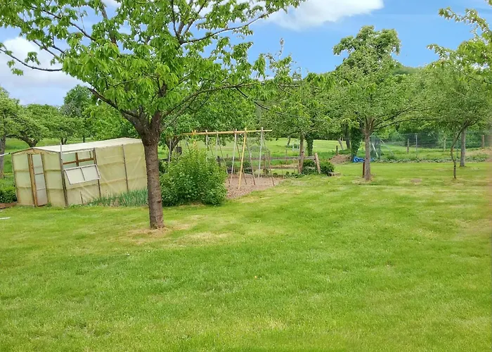 Prázdninový dům Maison Familiale Avec Jardin A Clarbec, 120 M², Jeux Pour Enfants Clarbec